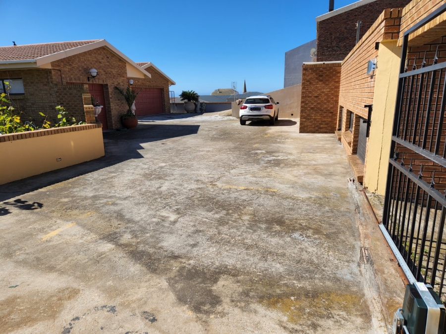 3 Bedroom Property for Sale in Mossel Bay Central Western Cape